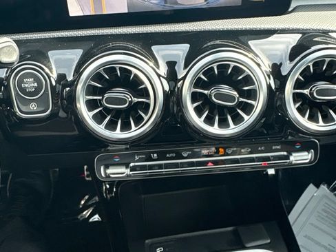 Certified 2022 Mercedes-Benz CLA 250 image 12