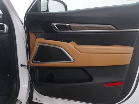 Used 2020 Kia Telluride SX w/ Towing Package image 9