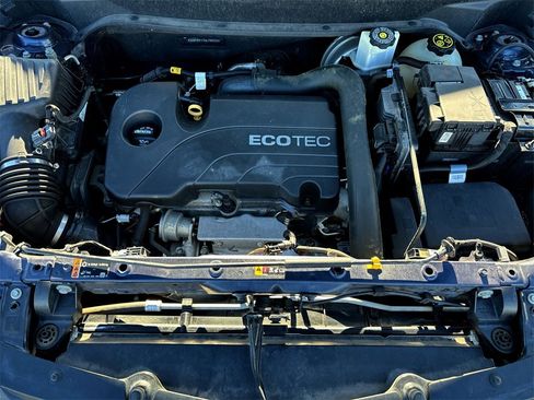 Used 2019 Chevrolet Equinox LS image 24