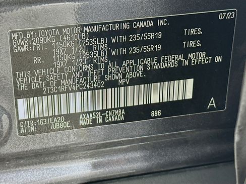 Used 2023 Toyota RAV4 XLE Premium image 12