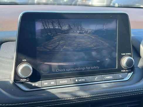 Used 2023 Nissan Rogue SV w/ SV Premium B Package image 31