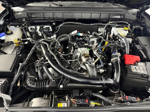 Used 2025 Ford Bronco Badlands AWD/4WD image 36