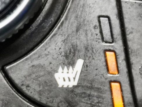 Used 2017 Chevrolet Volt Premier w/ Driver Confidence II Package image 21