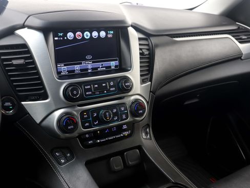 Used 2019 GMC Yukon XL SLT w/ Open Road Package AWD/4WD image 28