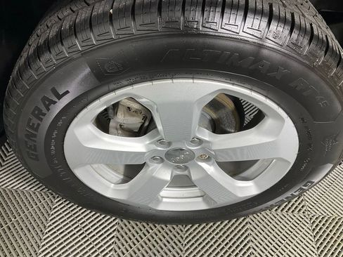 Used 2021 Jeep Compass Latitude w/ Convenience Group image 8