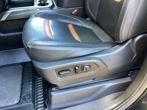 Used 2021 GMC Sierra 2500 AT4 image 31