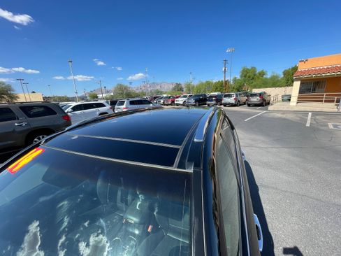 Used 2014 Kia Sorento SX w/ 3rd Row Package image 12