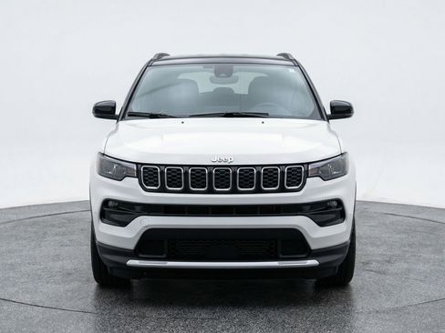 Used 2025 Jeep Compass Limited image 2