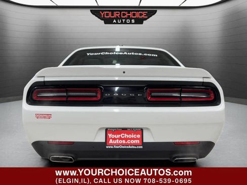 Used 2022 Dodge Challenger GT image 4
