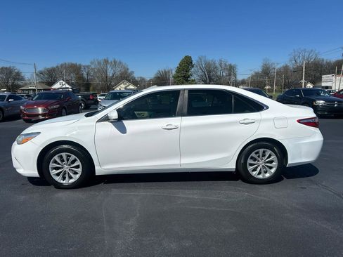 Used 2016 Toyota Camry LE image 8
