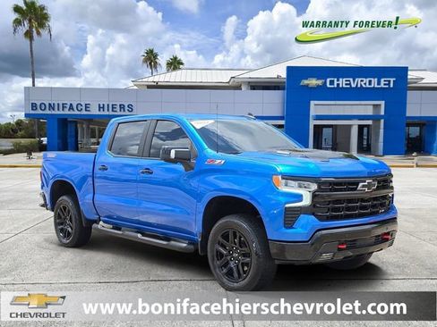 Used 2025 Chevrolet Silverado 1500 LT Trail Boss w/ Convenience Package II AWD/4WD image 1