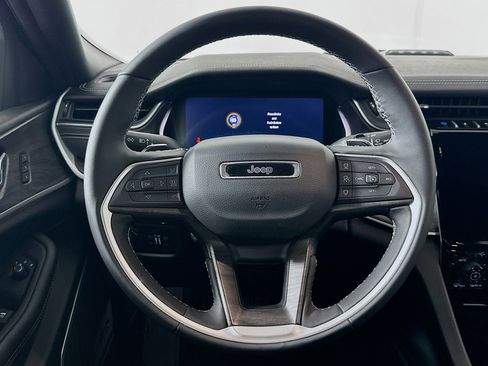 Used 2024 Jeep Grand Cherokee Limited 4xe image 18