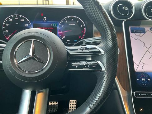 Used 2023 Mercedes-Benz GLC 300 4MATIC image 23