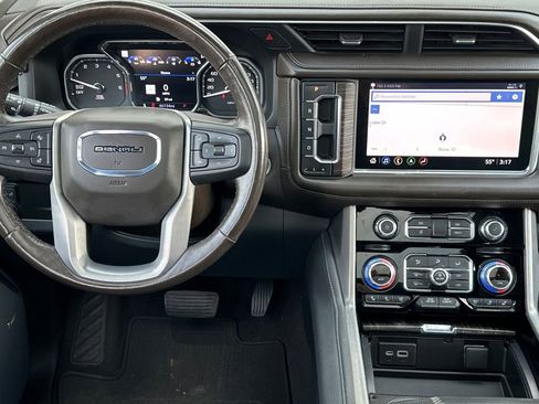 Used 2021 GMC Yukon Denali w/ Denali Premium Package image 14