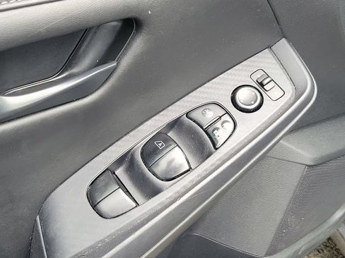 Used 2024 Nissan Sentra S FWD image 18