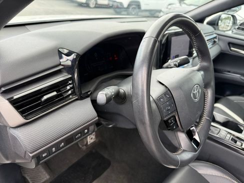 Certified 2025 Toyota Camry SE FWD image 28