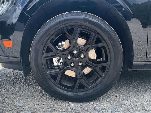 Used 2026 Ford Maverick Lobo AWD/4WD image 8