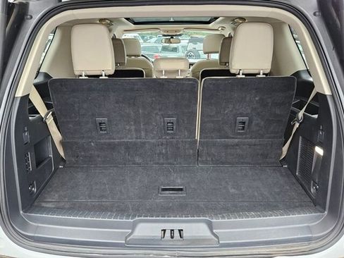 Used 2023 Ford Expedition Limited image 16