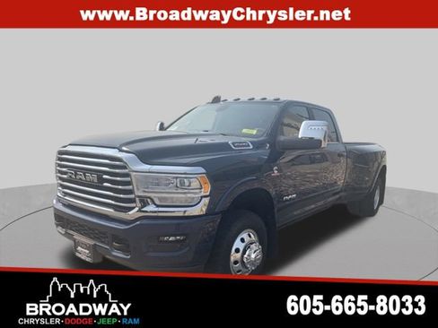 Used 2023 RAM 3500 Limited AWD/4WD image 4