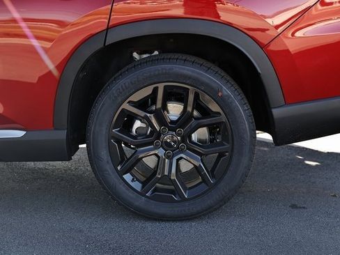 New 2025 Honda Pilot Touring image 7