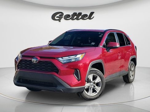 Used 2023 Toyota RAV4 XLE w/ Convenience Package FWD image 1