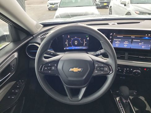 Certified 2024 Chevrolet Trax LT image 19