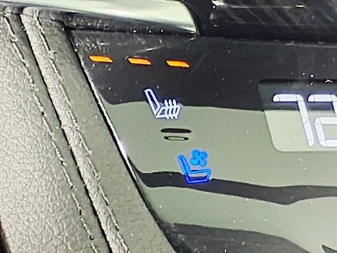 Certified 2023 Cadillac XT6 Premium Luxury w/ Technology Package image 29