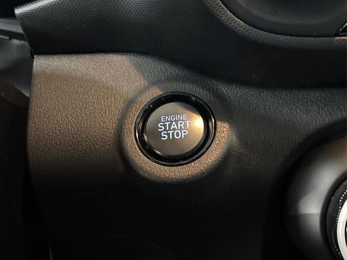 Certified 2023 Hyundai Venue Limited w/ Cargo Package image 26