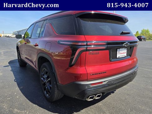 Used 2025 Chevrolet Traverse LT w/ Midnight/Sport Edition FWD image 6