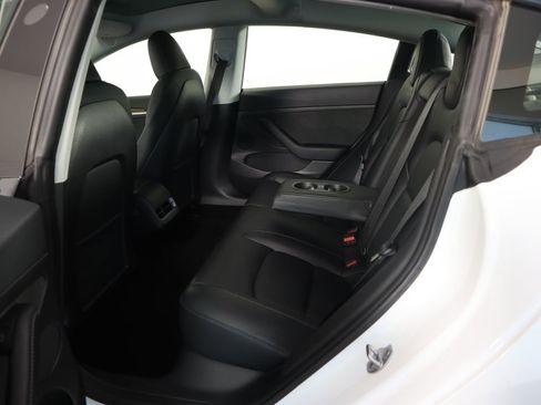 Used 2023 Tesla Model 3 Standard Range image 22