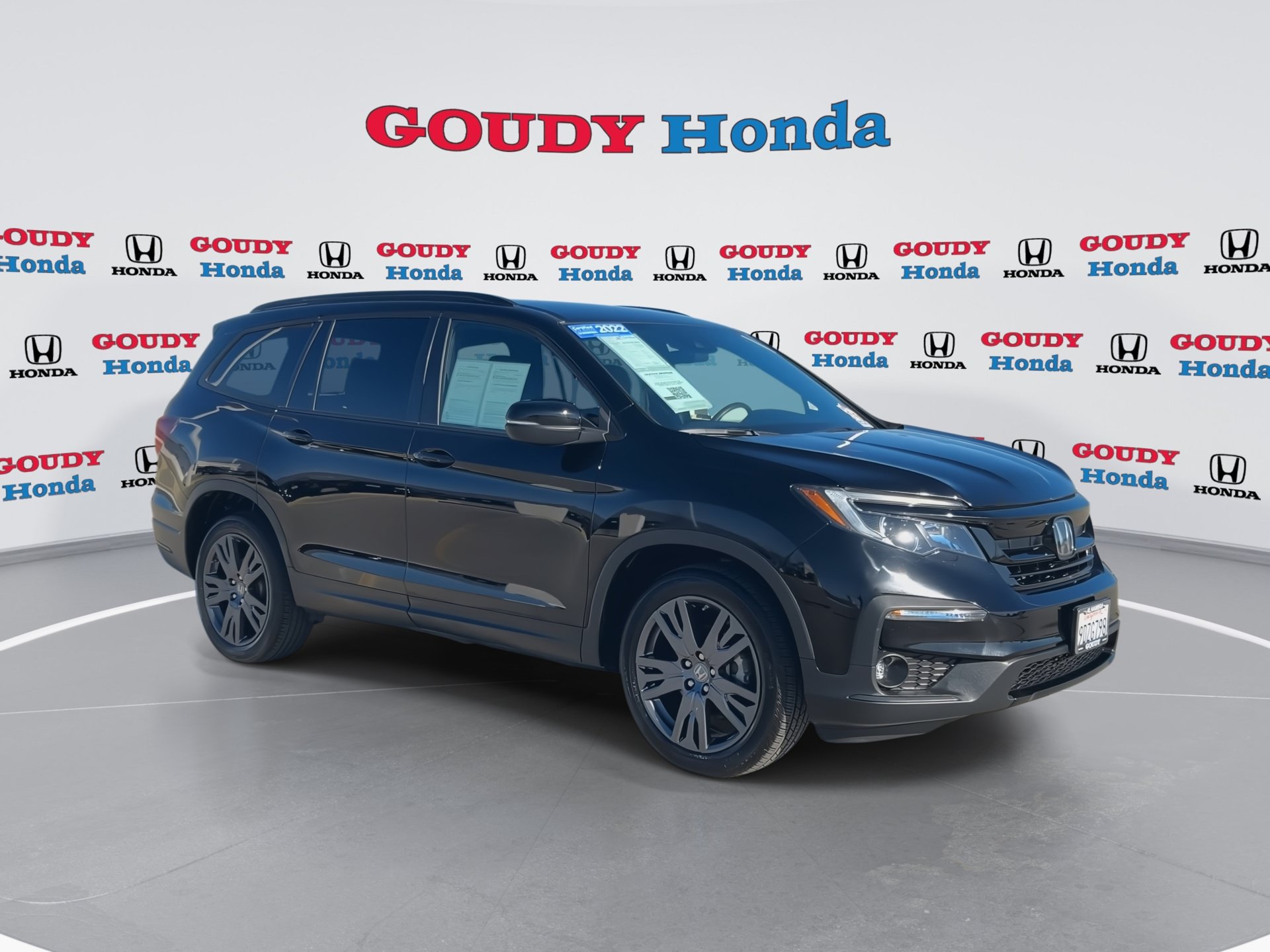 Certified 2022 Honda Pilot Sport image 2