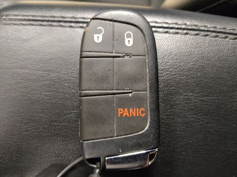 Used 2024 Jeep Compass Latitude AWD/4WD image 32