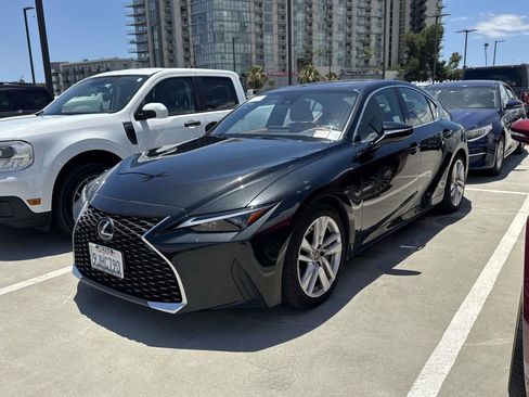 Used 2023 Lexus IS 300 w/ Comfort Package RWD image 13