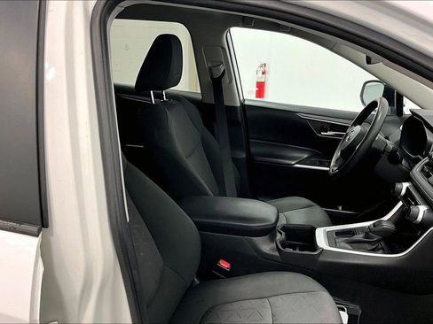 Used 2024 Toyota RAV4 XLE image 10