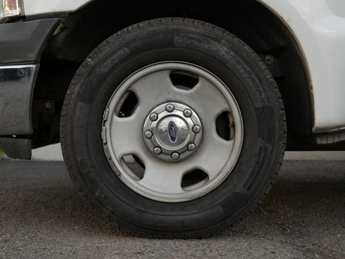 Used 2007 Ford F350 XL RWD image 13