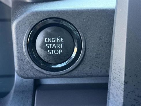 Certified 2025 Toyota Tacoma SR5 image 27