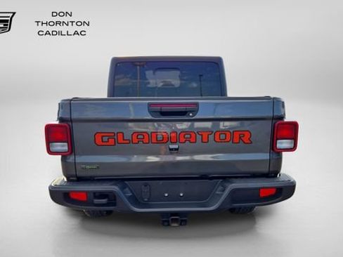 Used 2023 Jeep Gladiator Sport AWD/4WD image 4
