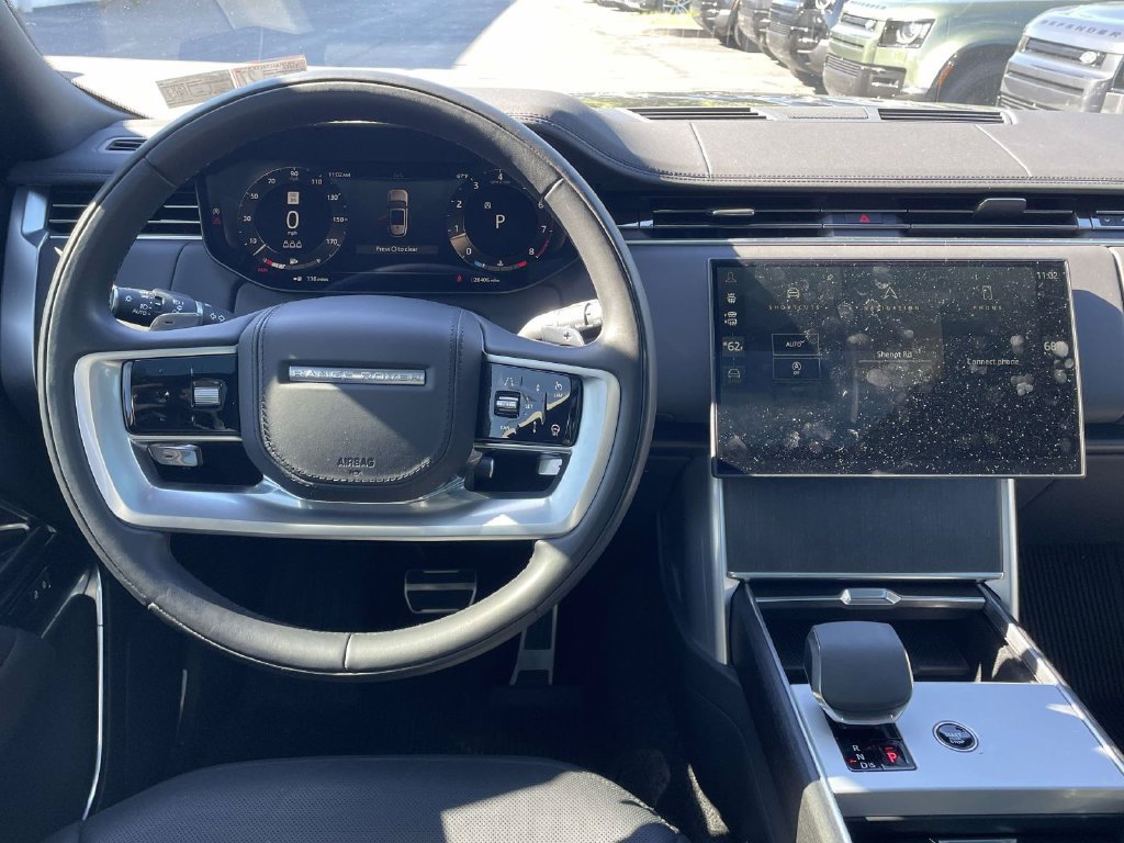 Used 2025 Land Rover Range Rover SE AWD/4WD image 14