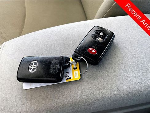 Used 2010 Toyota Prius Five image 35