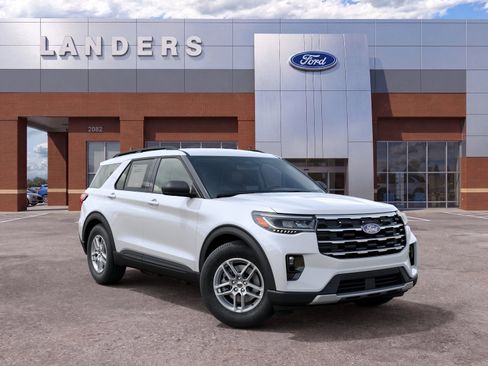 New 2027 Ford Explorer Active w/ Active Comfort Package RWD image 4