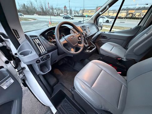 Used 2018 Ford Transit 150 XL image 15