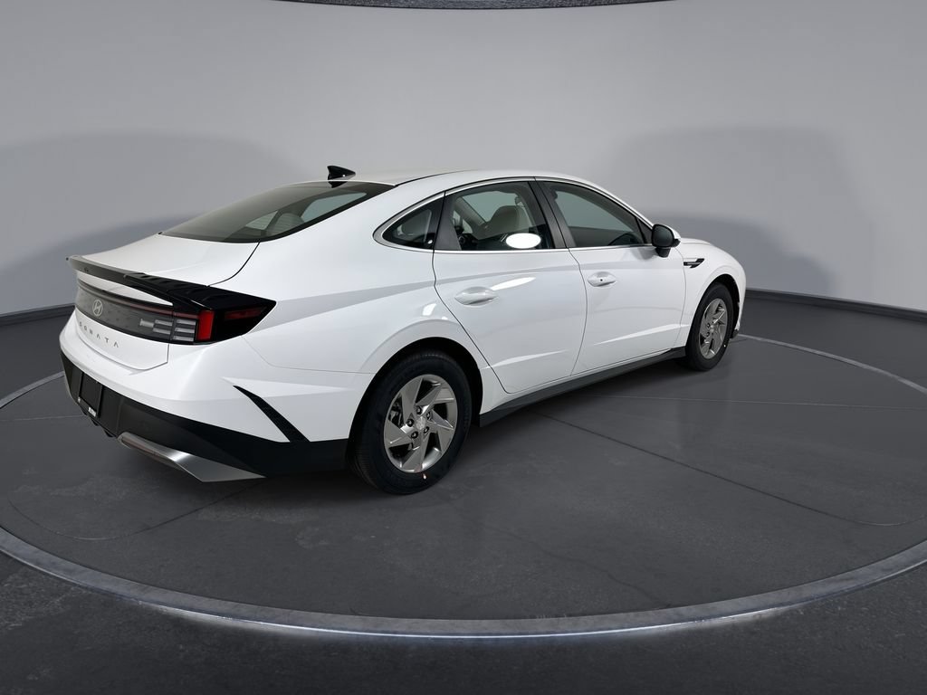 New 2026 Hyundai Sonata SE FWD image 8