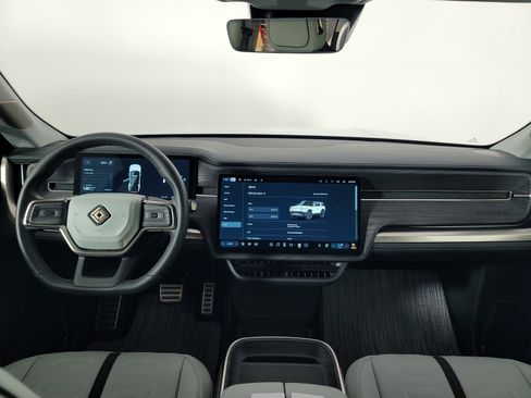 Used 2024 Rivian R1S Adventure image 27
