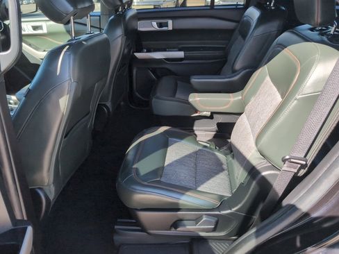 Used 2022 Ford Explorer Timberline w/ Timberline Technology Package AWD/4WD image 18