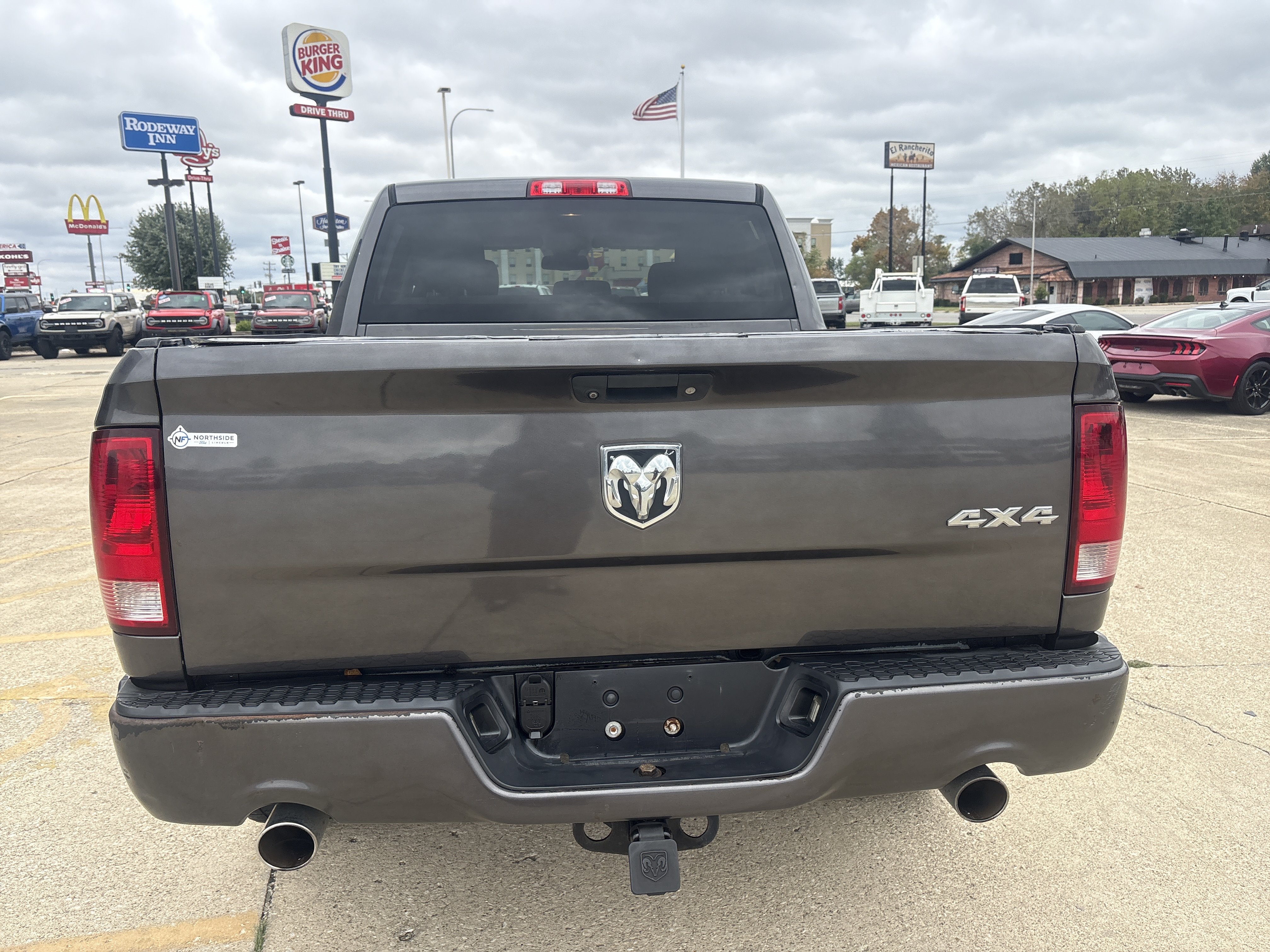 Used 2014 RAM 1500 Express AWD/4WD image 3