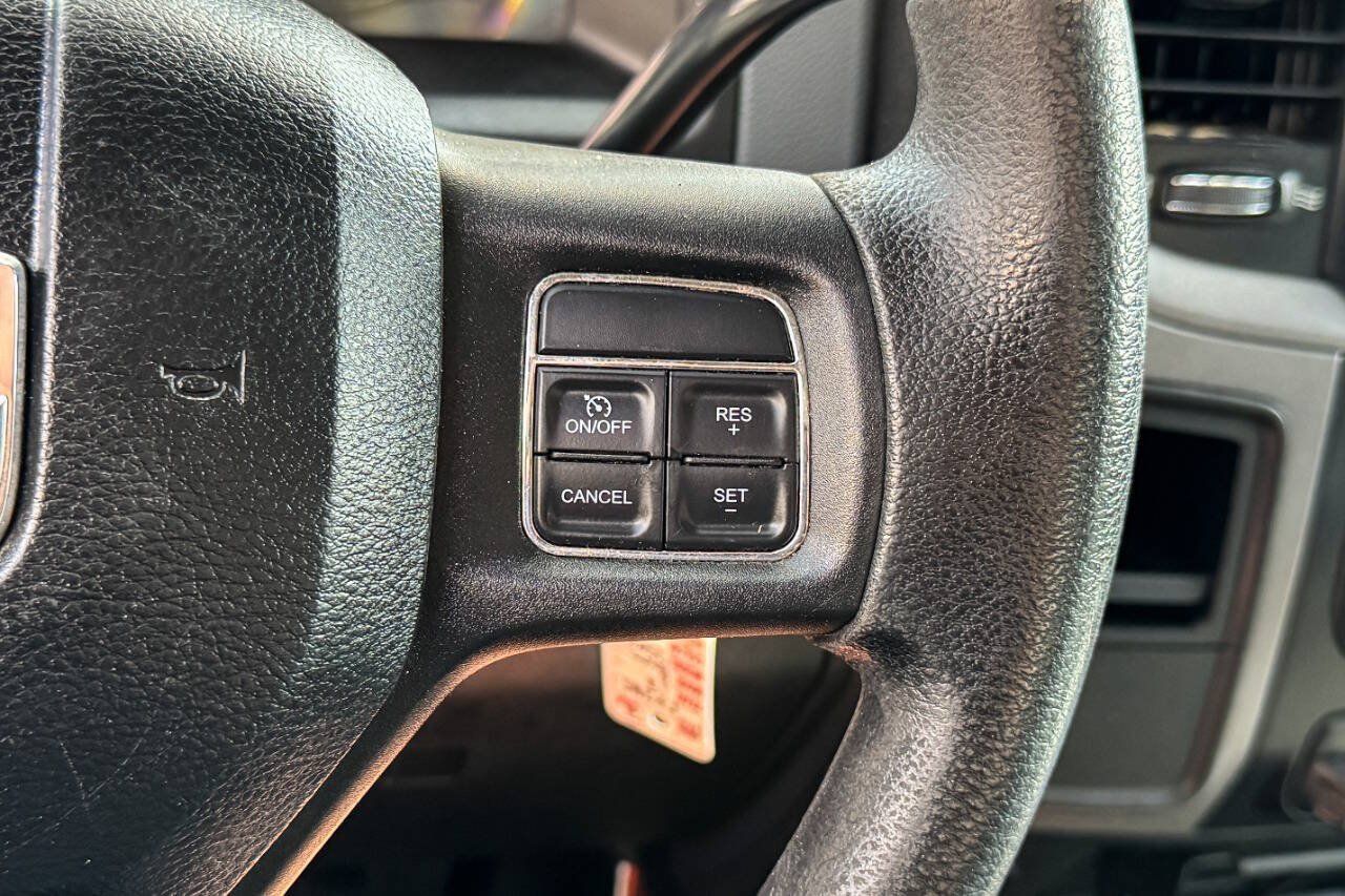 Used 2017 RAM 3500 Tradesman w/ Chrome Appearance Group AWD/4WD image 27