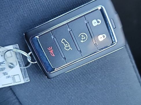 New 2025 Jeep Grand Cherokee Laredo X w/ Luxury Tech Group I image 30