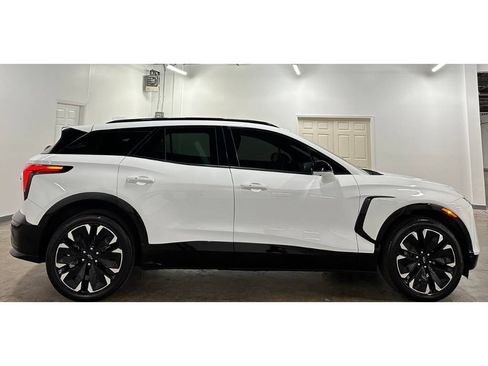 Used 2024 Chevrolet Blazer EV RS AWD/4WD image 9