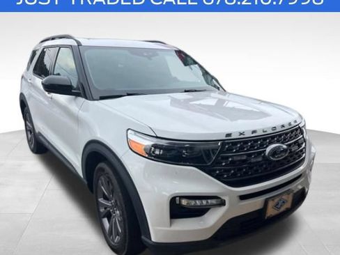 Used 2023 Ford Explorer XLT w/ Equipment Group 202A RWD image 1