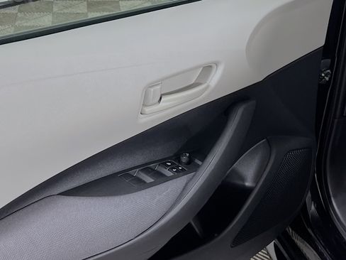 Used 2023 Toyota Corolla LE image 17